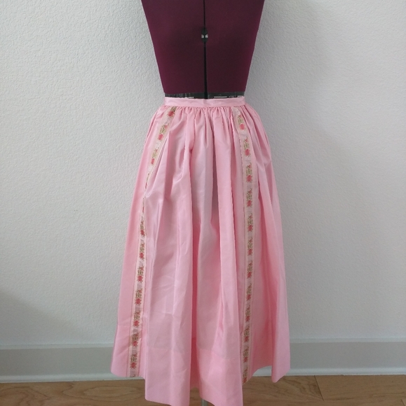 Vintage 1950s pink full skirt - Picture 2 of 9